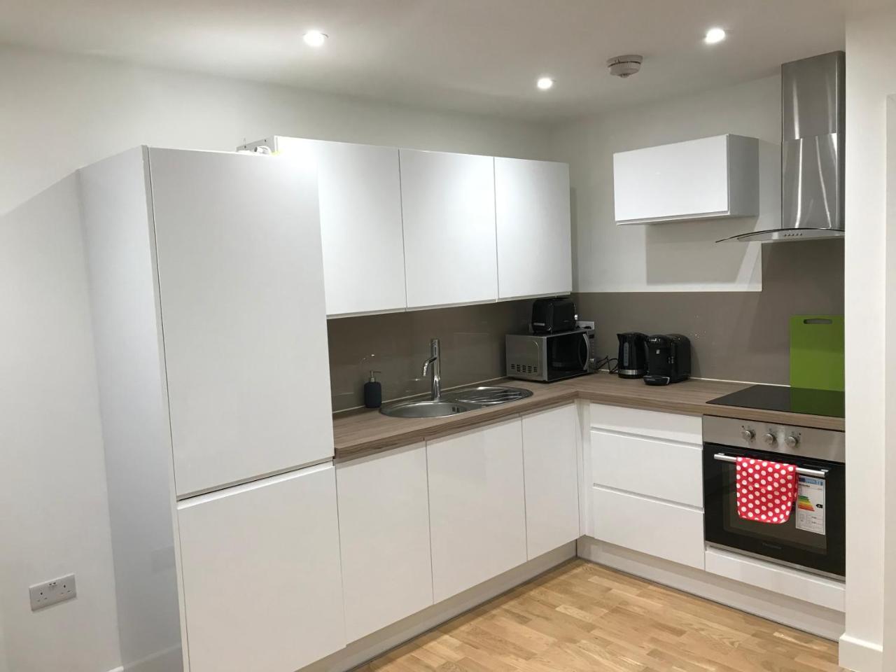 Easystay Slough Central Free Parking מראה חיצוני תמונה