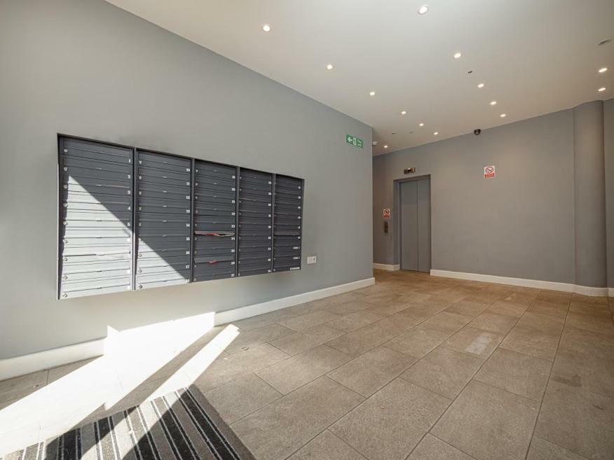 Easystay Slough Central Free Parking מראה חיצוני תמונה